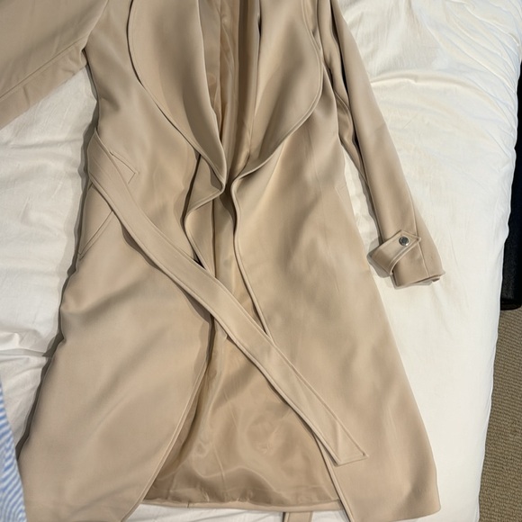 Perfect shape softer fabric coat - Picture 2 of 3